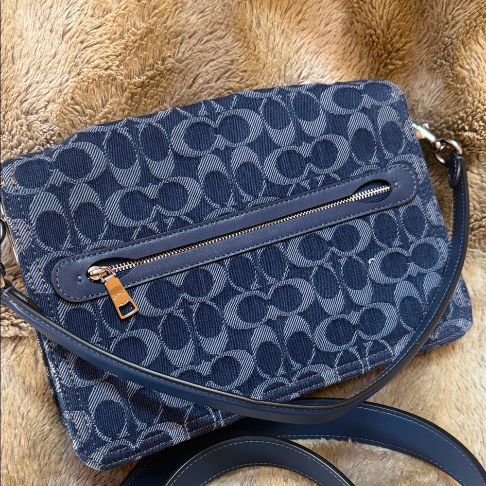 Coach Navy Signature Canvas Chain Shoulder Bag - Picture 8 of 9